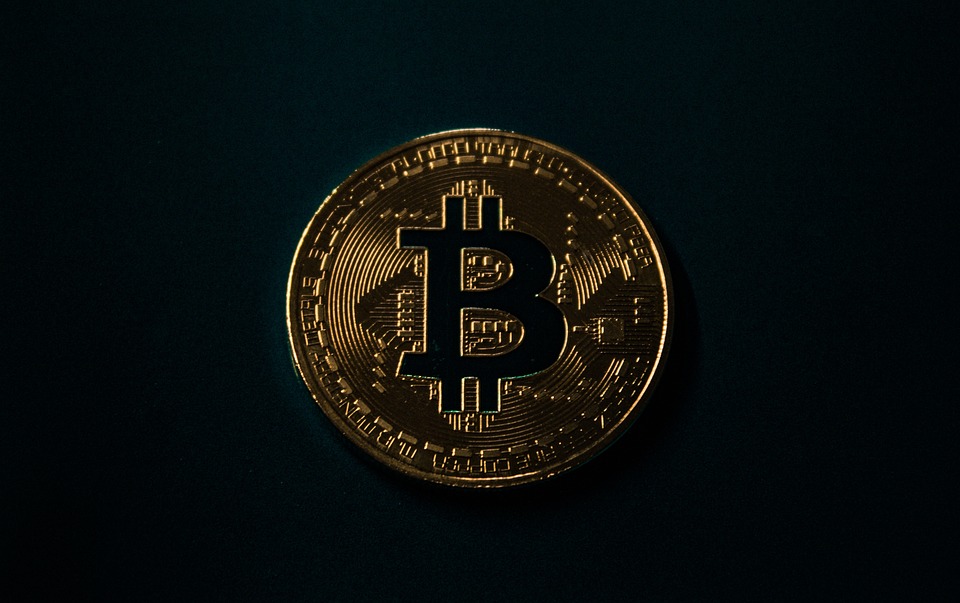 De los primeros inversores a los millonarios del Bitcoin: La evolución de la criptomoneda
